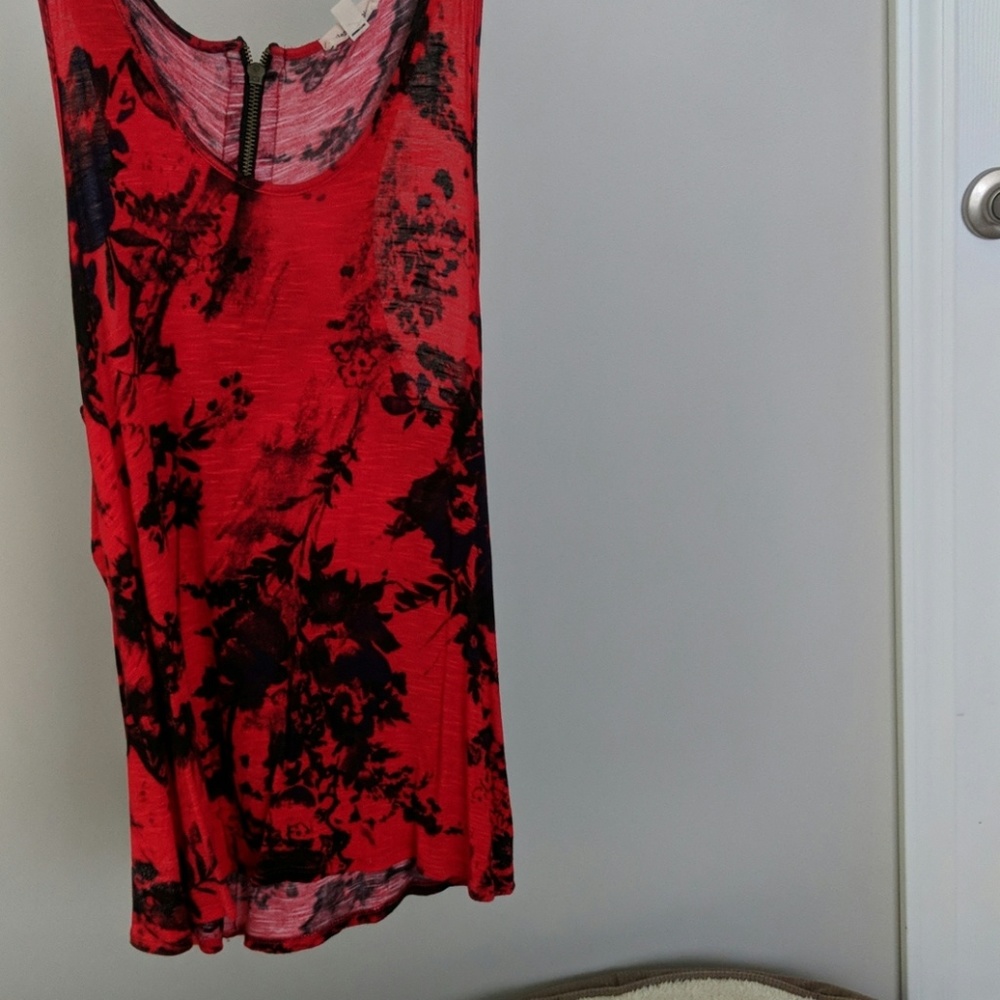 Silence and Noise flower tank top